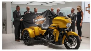 Harley Davidson Tri Glide Ultra Classic 2026 touring motorcycle with three wheel design